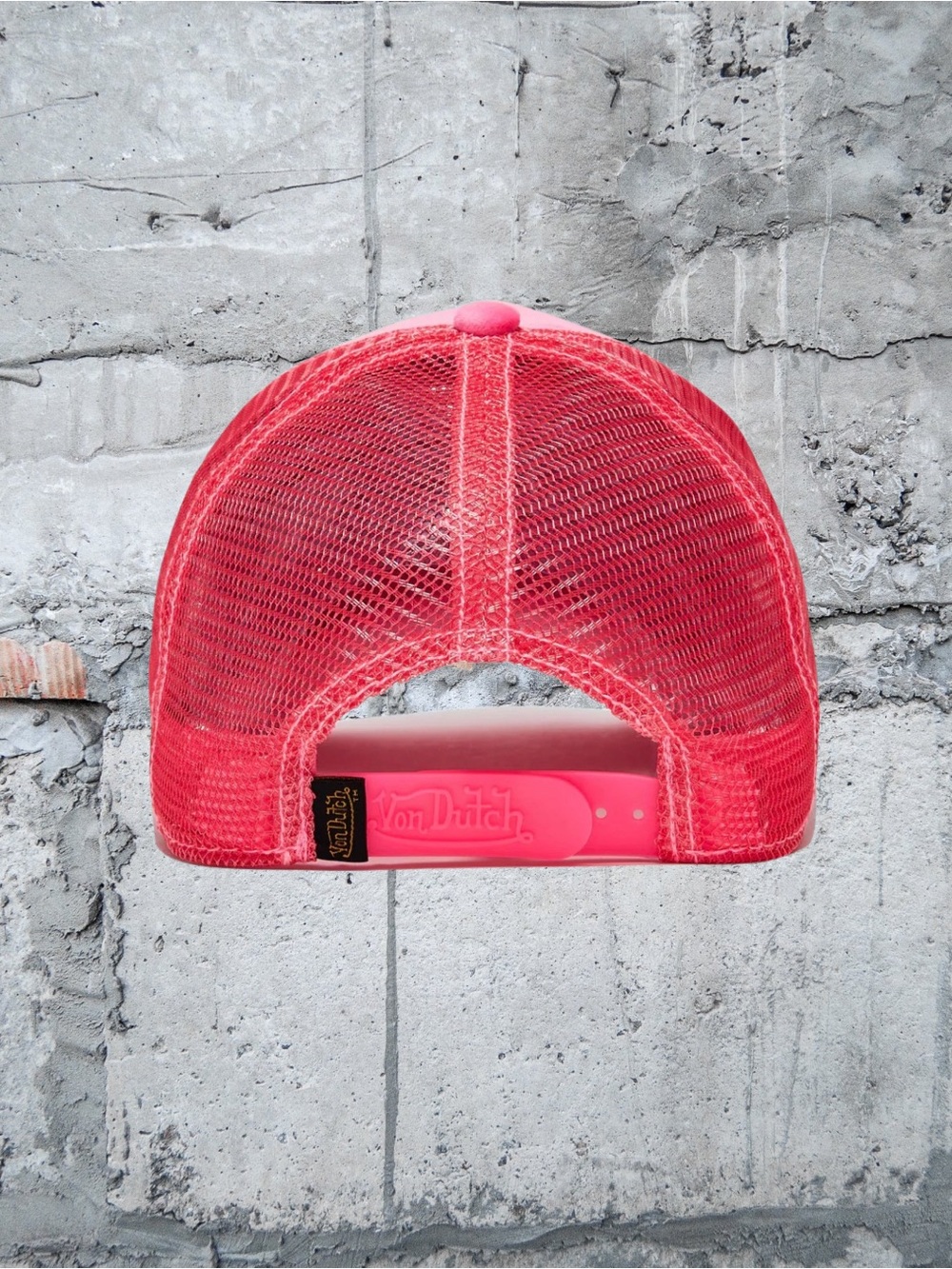 Von Dutch Bright Pink Velvet Trucker Hat - Picture 3 of 4